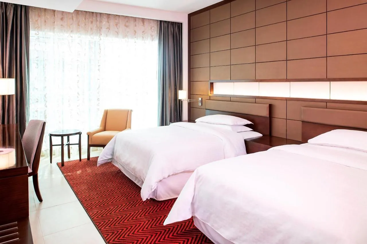 Four Points By Sheraton Sharjah Hotel 5*,  Verenigde Arabische Emiraten