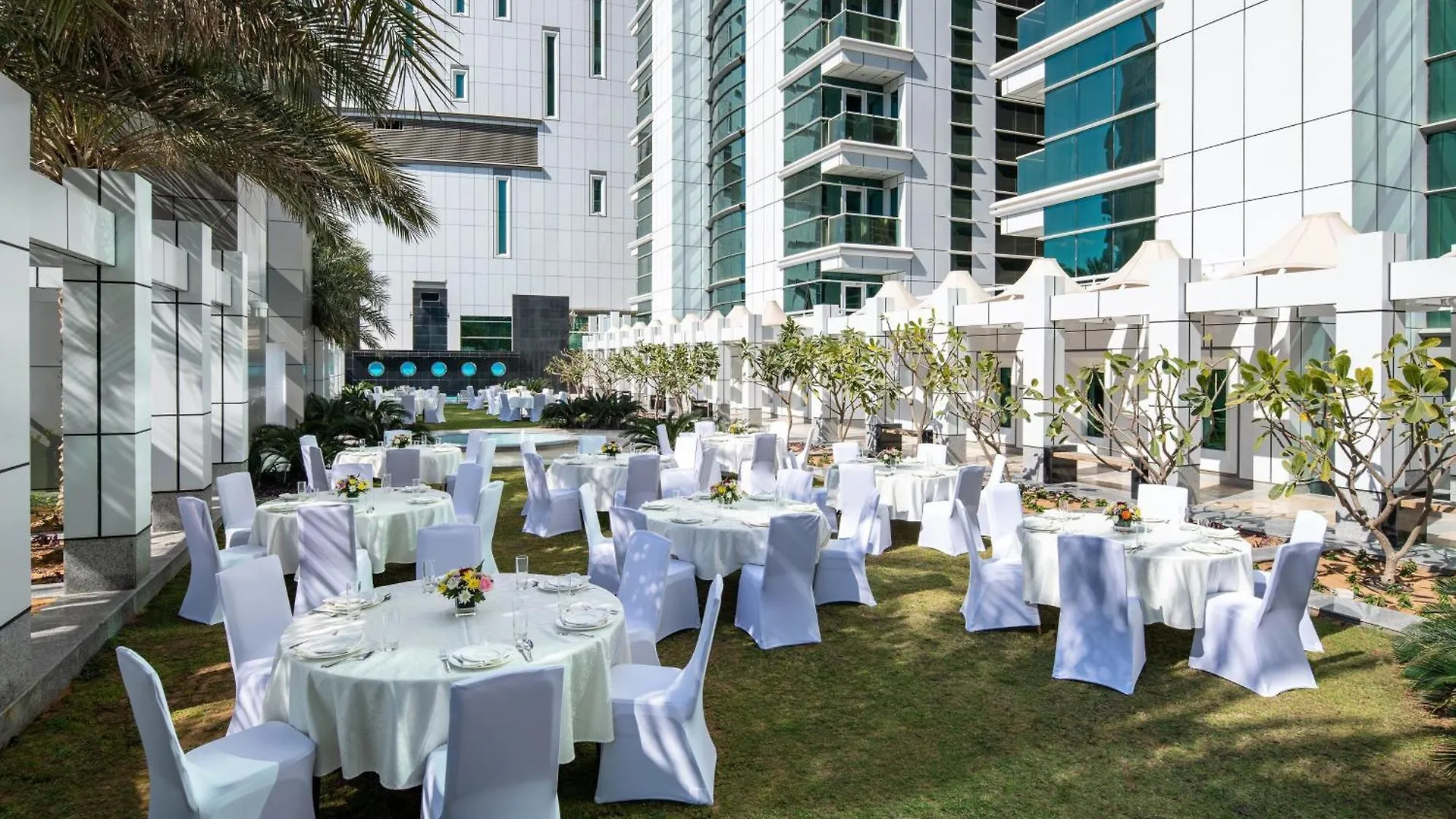 Four Points By Sheraton Sharjah Hotel