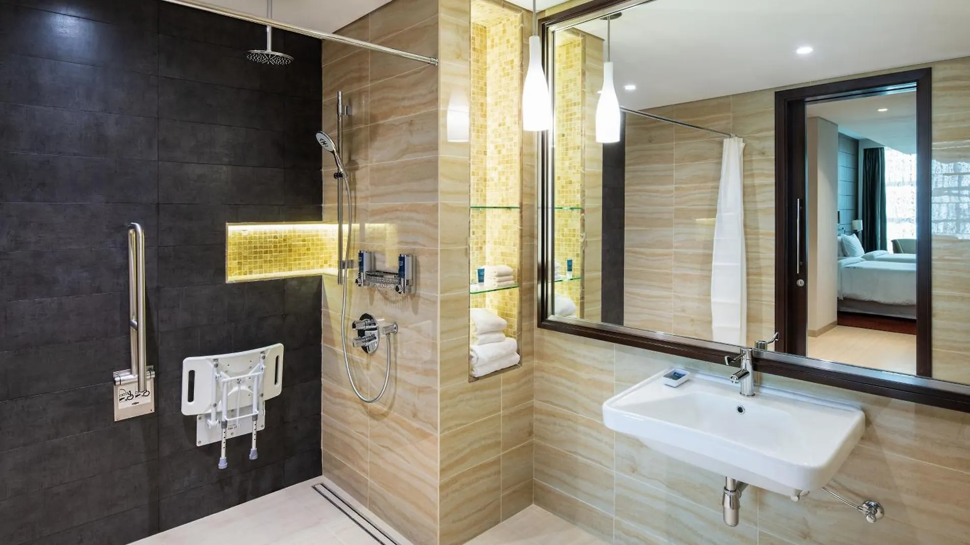 Four Points By Sheraton Schardscha 5*,  Vereinigte Arabische Emirate
