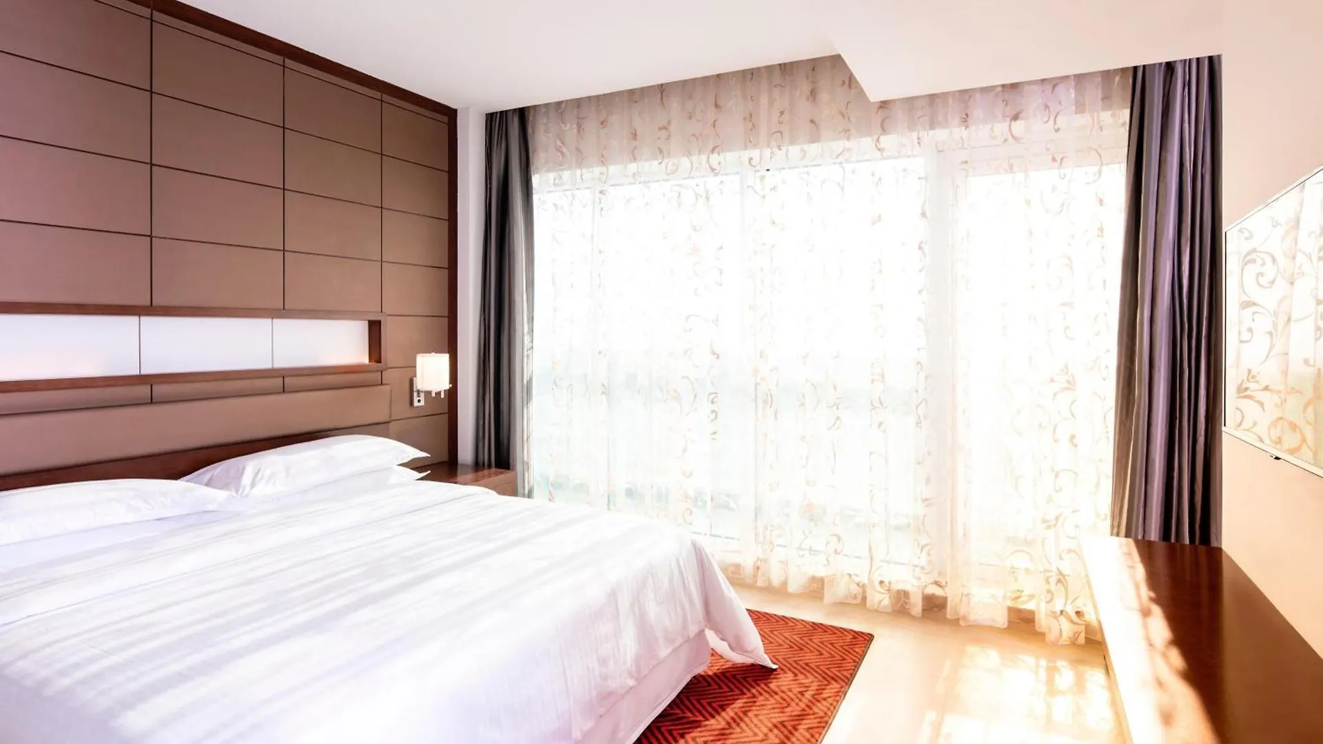 Four Points By Sheraton Sharjah Hotel
